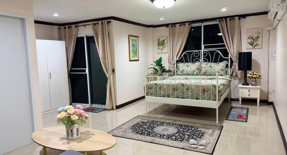 For rent 5 bedrooms house in Prawet, Bangkok
