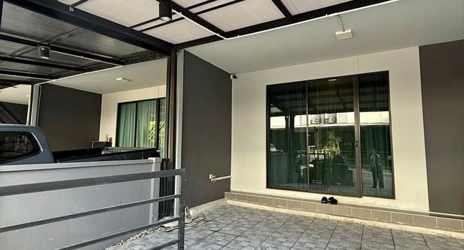 For rent 3 bedrooms house in Prawet, Bangkok