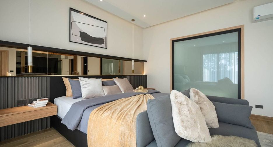 For rent 4 bedrooms villa in Bang Lamung, Chonburi