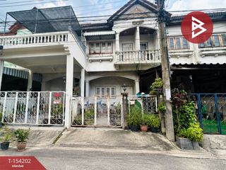 Casa adosada en venta de 2 habitaciones en Bang Kapi, Bangkok
