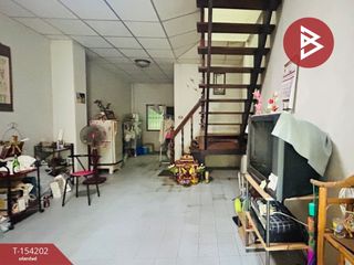 Casa adosada en venta de 2 habitaciones en Bang Kapi, Bangkok