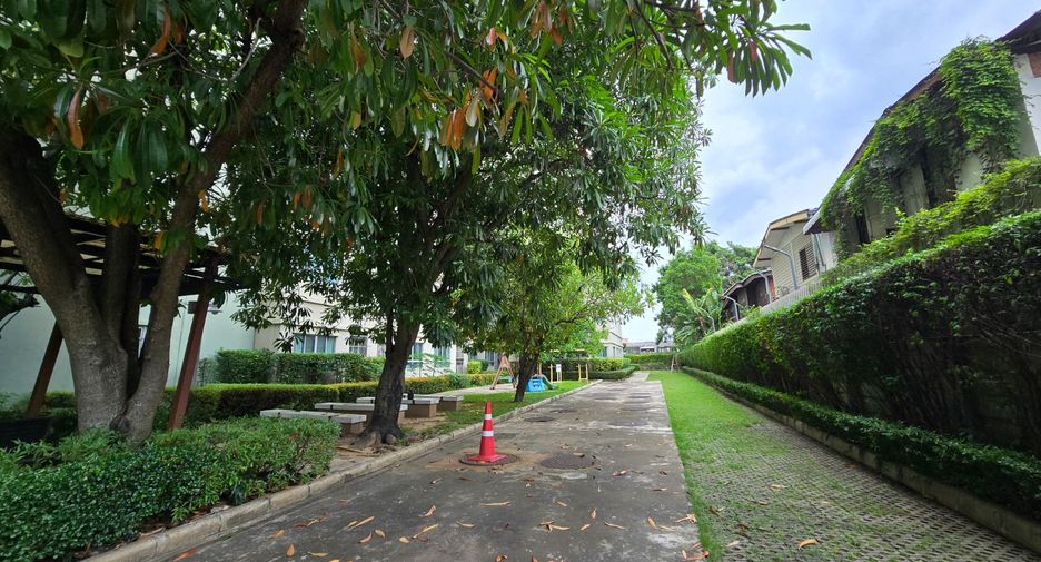 出售 1 卧室 公寓 在 Bang Phlat, 曼谷