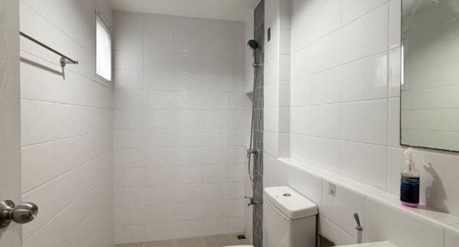 Casa en venta de 3 habitaciones en Mueang Nakhon Pathom, Nakhon Pathom