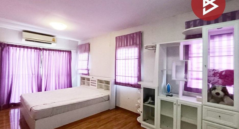 出售 2 卧室 独立屋 在 Phanat Nikhom, Chon Buri
