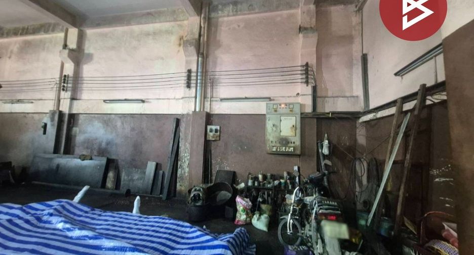 À vendre 4 chambres local commercial à Mueang Samut Prakan, Samut Prakan