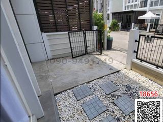 For rent 3 bedrooms townhouse in Bang Khen, Bangkok