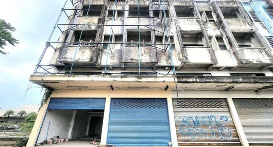À vendre 3 chambres bureau à Sam Phran, Nakhon Pathom