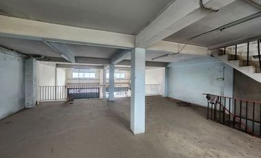 À vendre 3 chambres bureau à Sam Phran, Nakhon Pathom