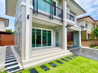 À louer 3 chambres maison à Krathum Baen, Samut Sakhon