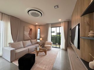 For sale 4 ベッドルーム house in Bang Phli, Samut Prakan