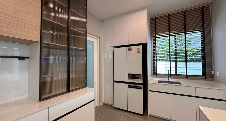 For sale 4 ベッドルーム house in Bang Phli, Samut Prakan
