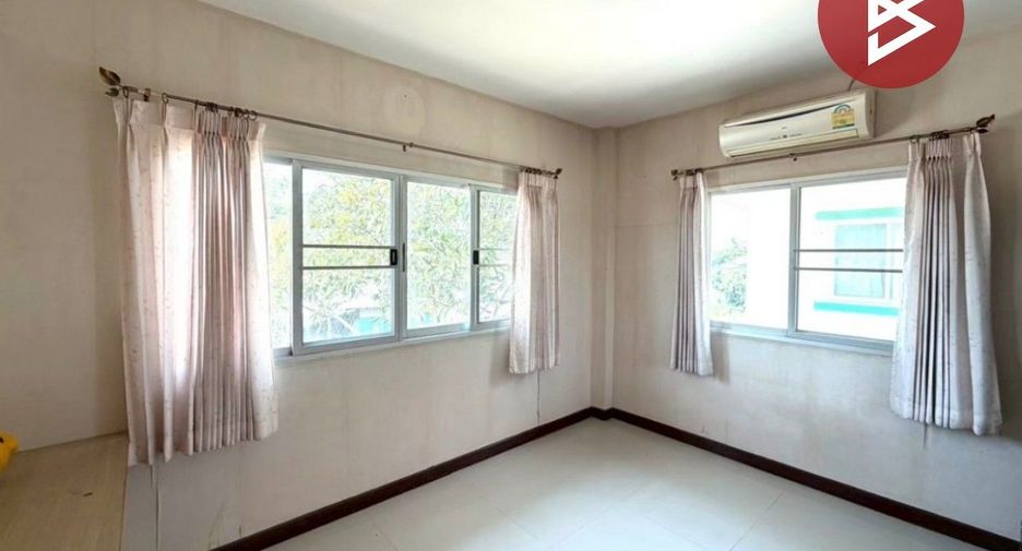 For rent and for sale 4 bedrooms house in Lam Luk Ka, Pathum Thani