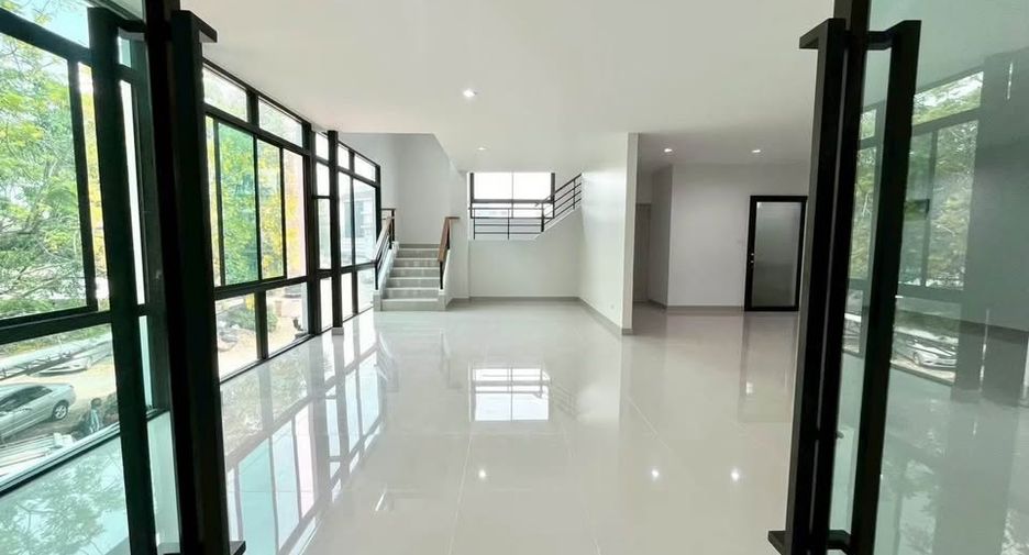 For rent 2 bedrooms office in Mueang Chiang Mai, Chiang Mai