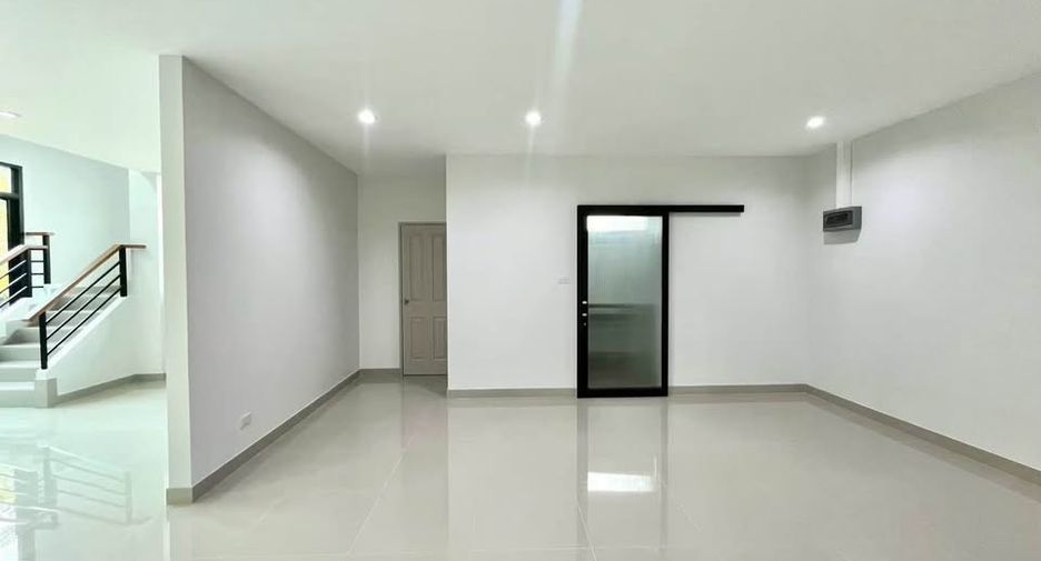 For rent 2 bedrooms office in Mueang Chiang Mai, Chiang Mai