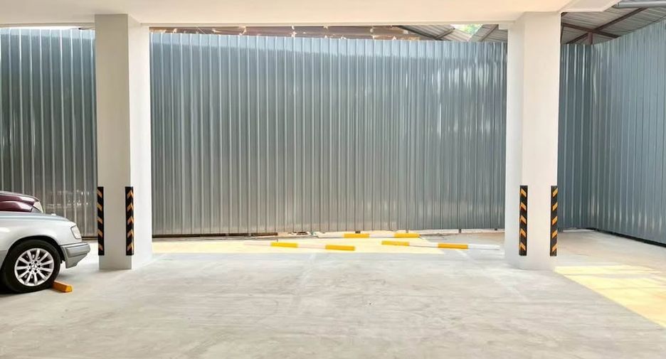 For rent 2 bedrooms office in Mueang Chiang Mai, Chiang Mai