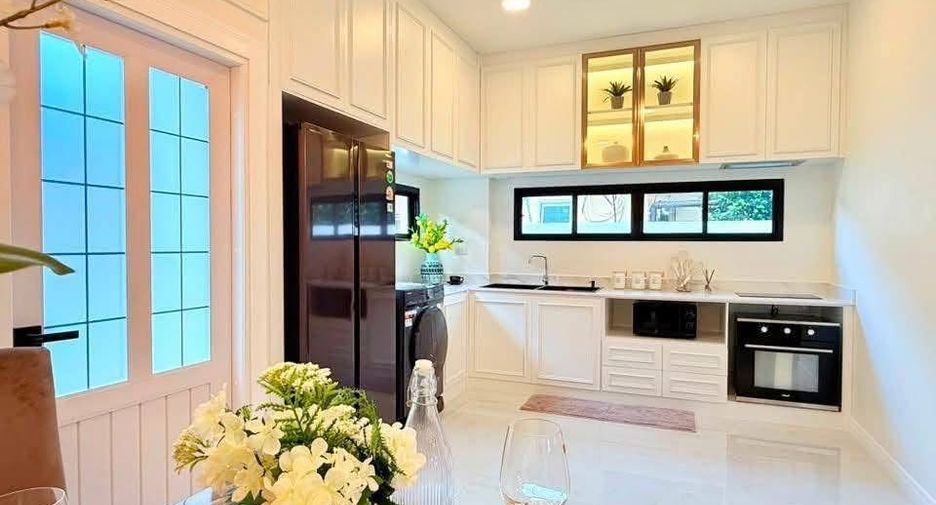 À vendre 4 chambres villa à Bang Lamung, Chonburi