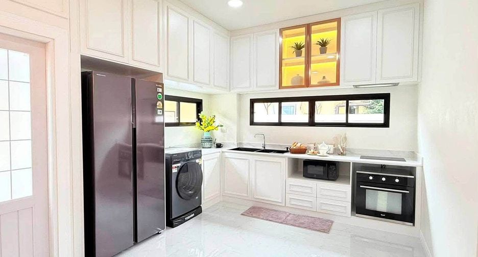 À vendre 4 chambres villa à Bang Lamung, Chonburi