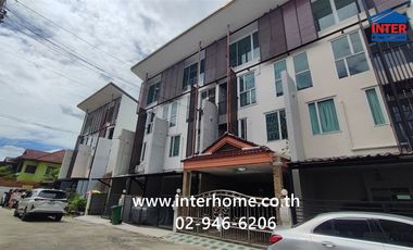 Casa adosada en venta de 3 habitaciones en Pak Kret, Nonthaburi