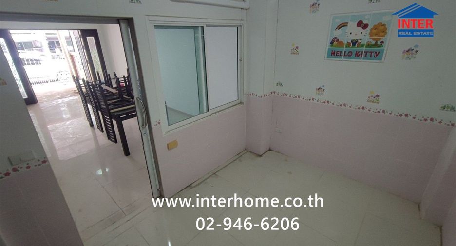 Casa adosada en venta de 3 habitaciones en Pak Kret, Nonthaburi
