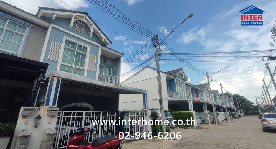 Casa adosada en venta de 4 habitaciones en Mueang Pathum Thani, Pathum Thani