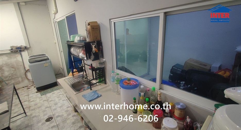 Casa adosada en venta de 4 habitaciones en Mueang Pathum Thani, Pathum Thani