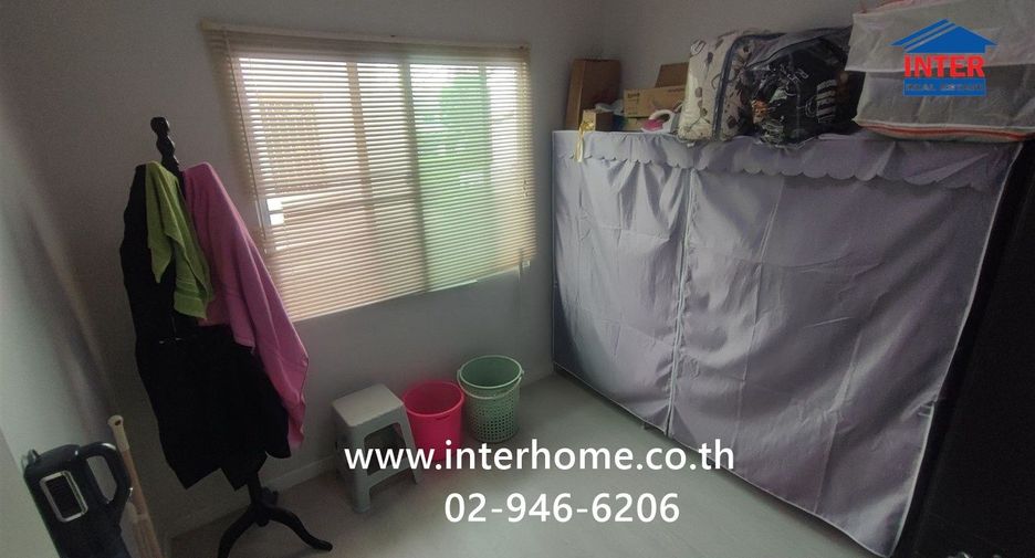 Casa adosada en venta de 4 habitaciones en Mueang Pathum Thani, Pathum Thani