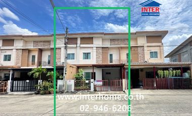 Casa adosada en venta de 4 habitaciones en Lam Luk Ka, Pathum Thani