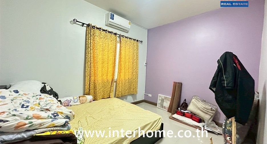 Casa adosada en venta de 4 habitaciones en Lam Luk Ka, Pathum Thani