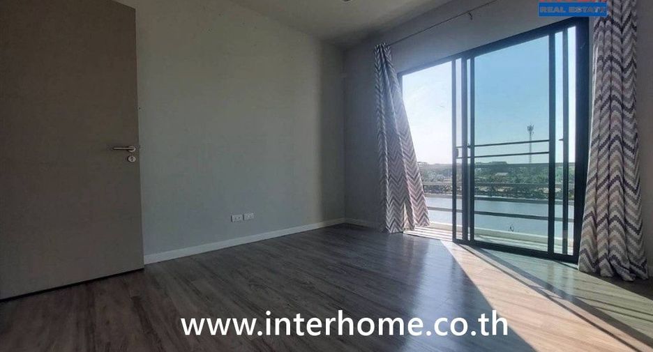 For sale 3 bedrooms townhouse in Lat Krabang, Bangkok