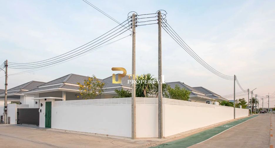 For sale studio villa in Hua Hin, Prachuap Khiri Khan
