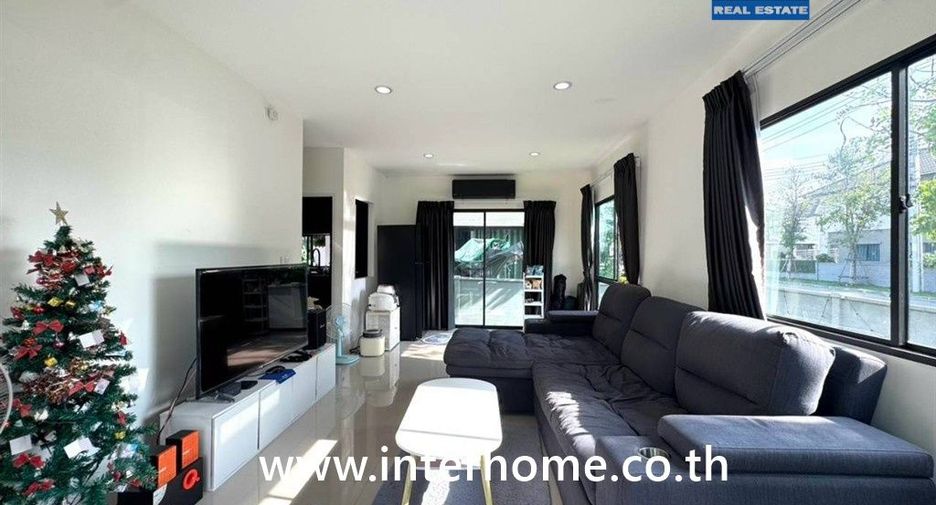 À vendre 3 chambres maison à Phra Samut Chedi, Samut Prakan