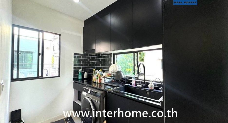 À vendre 3 chambres maison à Phra Samut Chedi, Samut Prakan