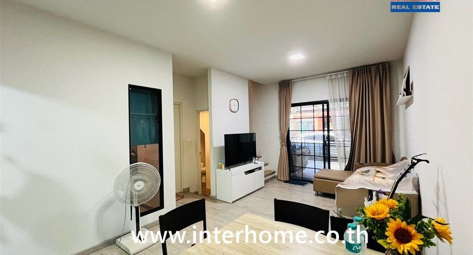 For sale 4 bedrooms townhouse in Bang Phli, Samut Prakan