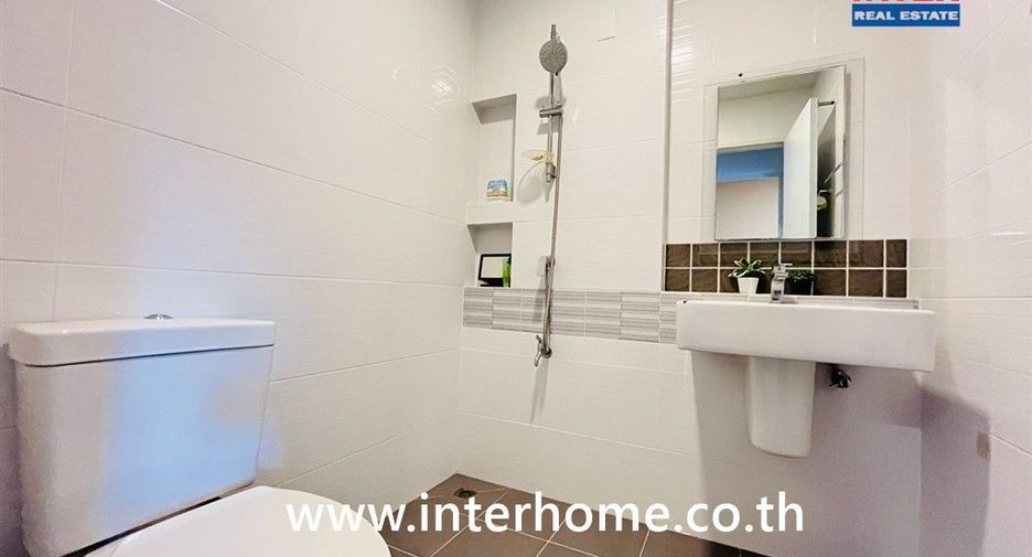 For sale 4 bedrooms townhouse in Bang Phli, Samut Prakan