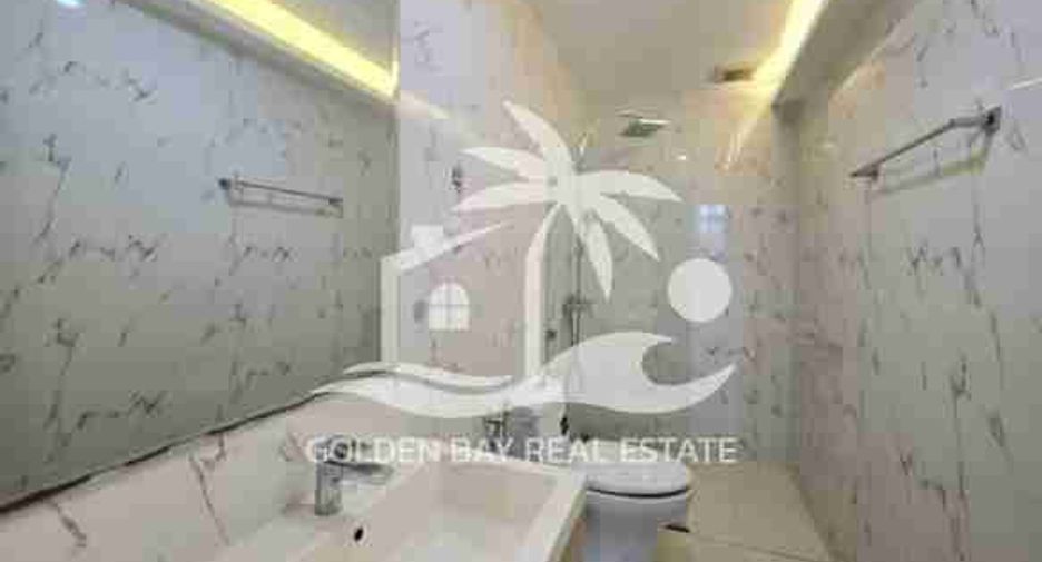 For sale 4 bedrooms house in Bang Lamung, Chonburi