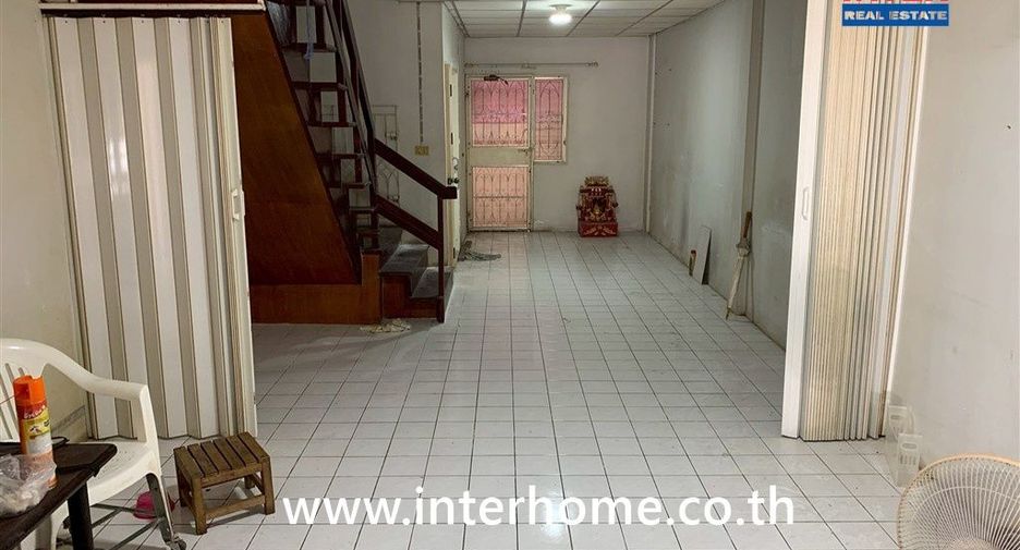 For sale 2 bedrooms townhouse in Bang Khen, Bangkok