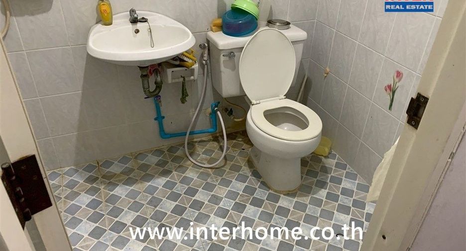 For sale 2 bedrooms townhouse in Bang Khen, Bangkok