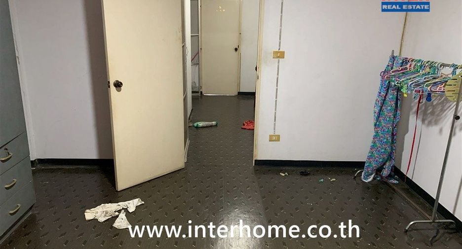For sale 2 bedrooms townhouse in Bang Khen, Bangkok
