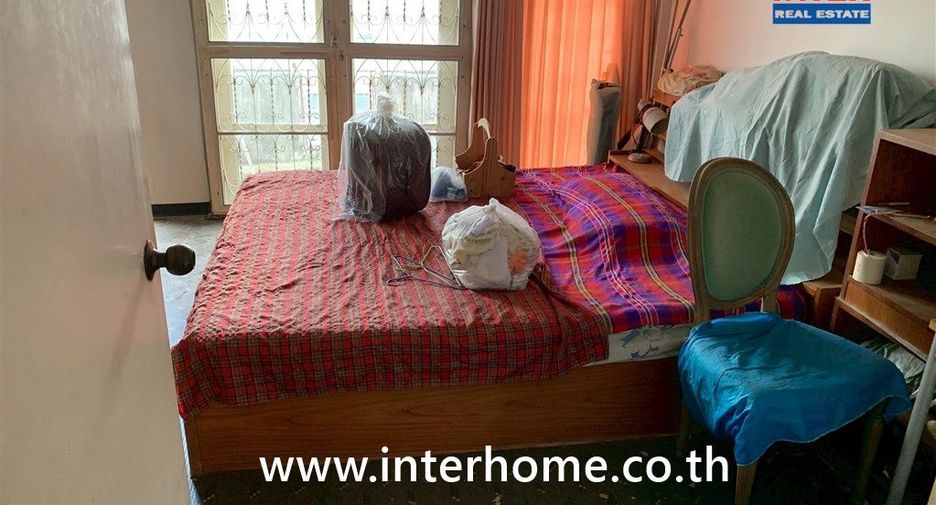 For sale 2 bedrooms townhouse in Bang Khen, Bangkok