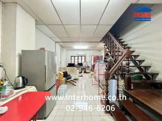 For sale 2 ベッドルーム townhouse in Saphan Sung, Bangkok