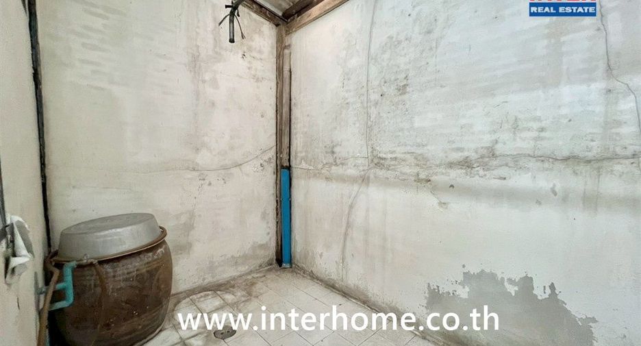 For sale 2 ベッドルーム townhouse in Saphan Sung, Bangkok
