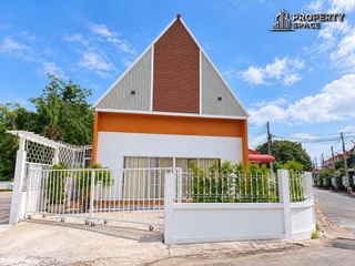 Gewerbefläche zur Miete und zum Kauf mit 2 Zimmer in Bang Lamung, Chonburi