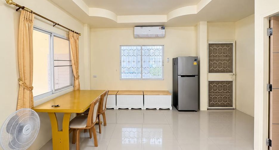 Gewerbefläche zur Miete und zum Kauf mit 2 Zimmer in Bang Lamung, Chonburi