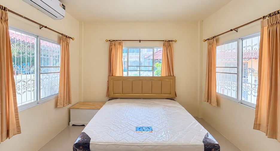 Gewerbefläche zur Miete und zum Kauf mit 2 Zimmer in Bang Lamung, Chonburi