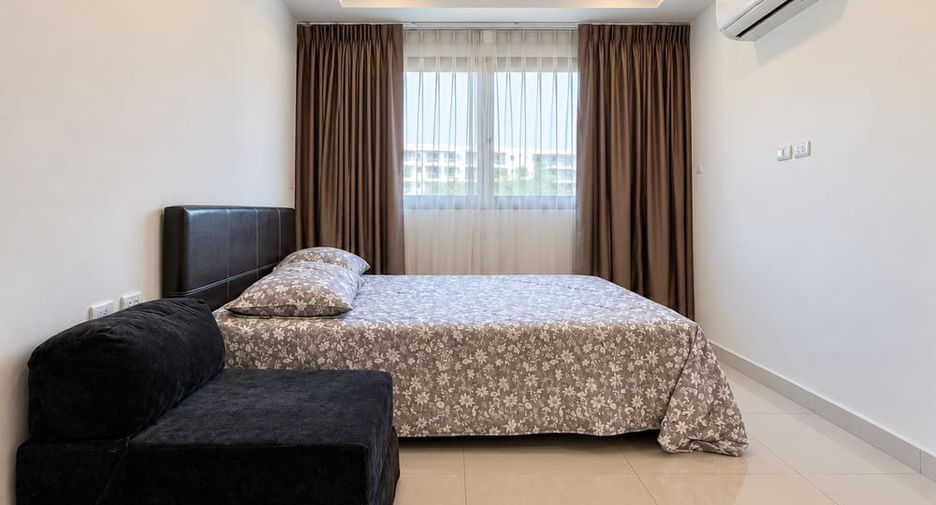 For sale 3 bedrooms condo in Jomtien, Pattaya