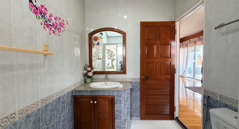 À vendre 5 chambres villa à Bang Lamung, Chonburi