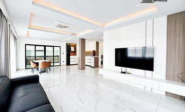 For rent and for sale 5 bedrooms villa in Bang Lamung, Chonburi
