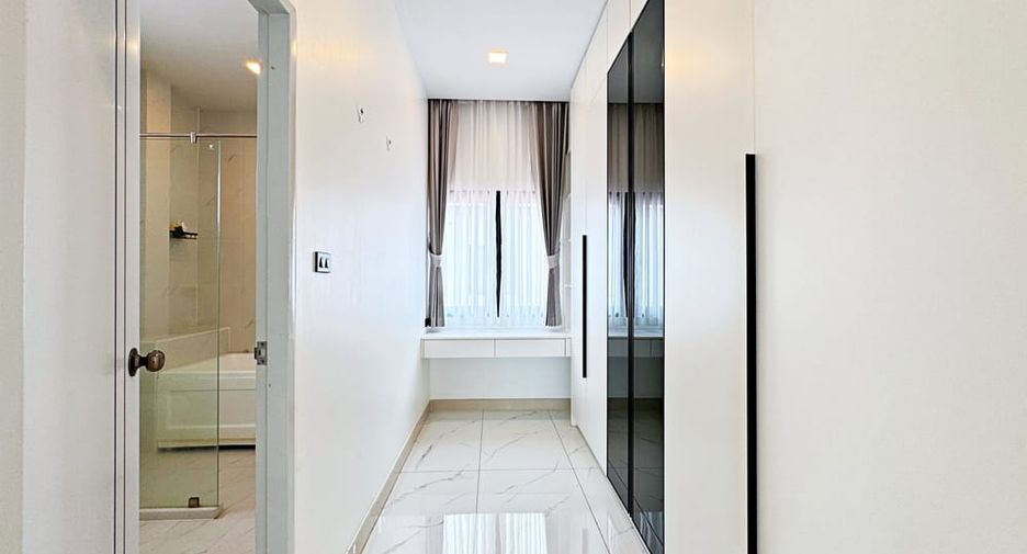 For rent and for sale 5 bedrooms villa in Bang Lamung, Chonburi