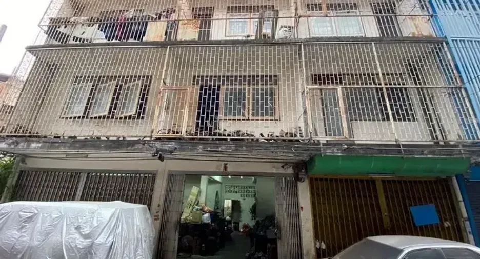 For sale retail Space in Bang Rak, Bangkok
