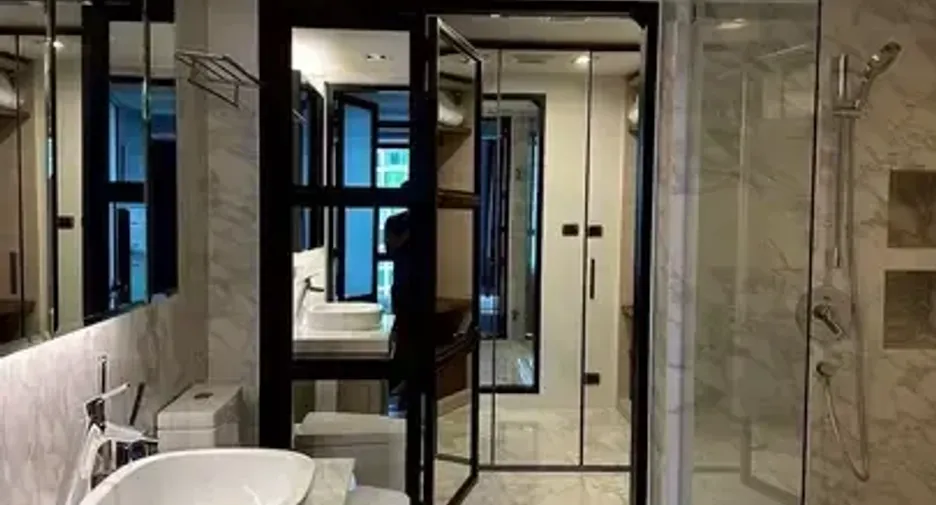 For sale 1 bed condo in Pathum Wan, Bangkok